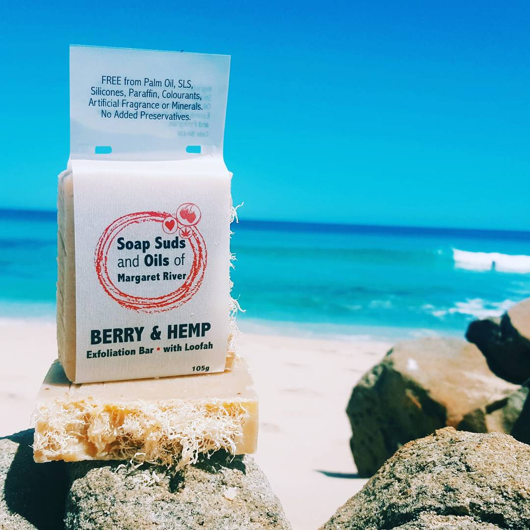Berry & Hemp Exfoliating Bar with Loofah
